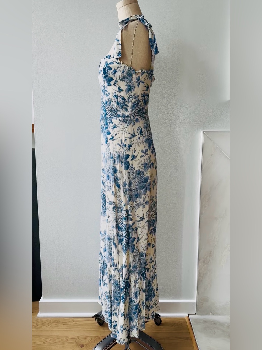 Reformation Nikita dress in Pompadour, size 4 - Picture 10 of 14
